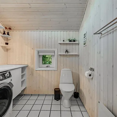 Roar - 10km From The Sea By Interhome *