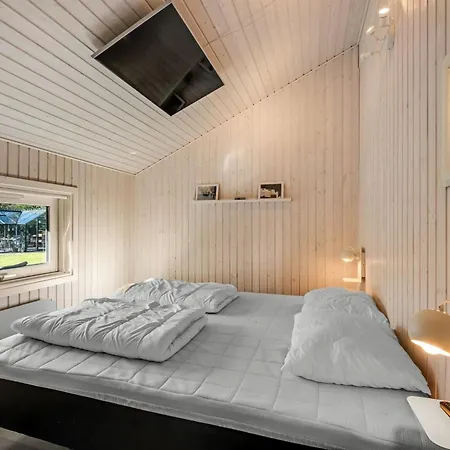 Roar - 10km From The Sea By Interhome *