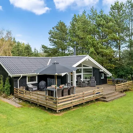 Vakantiehuis Roar - 10km From The Sea By Interhome